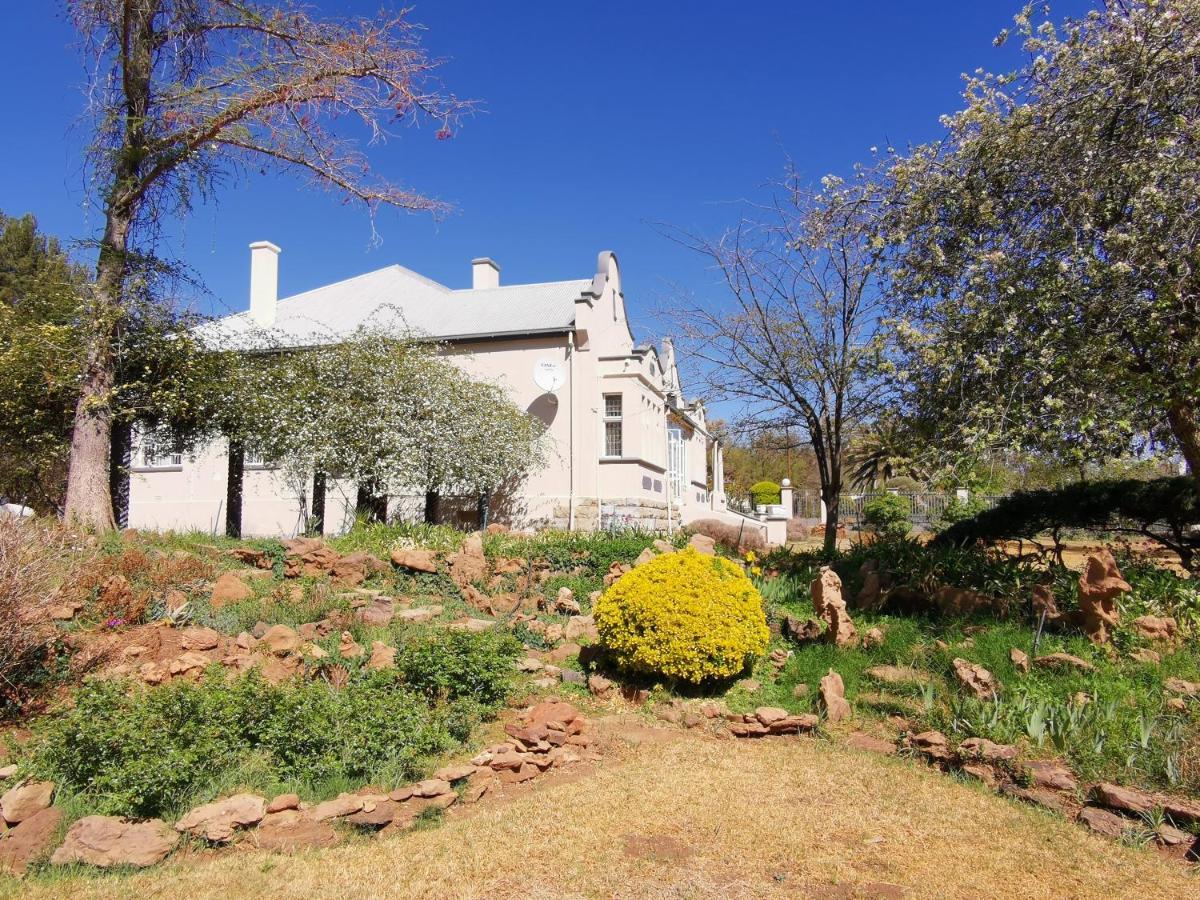 Lucolo Palace B&B Aliwal North Exterior foto